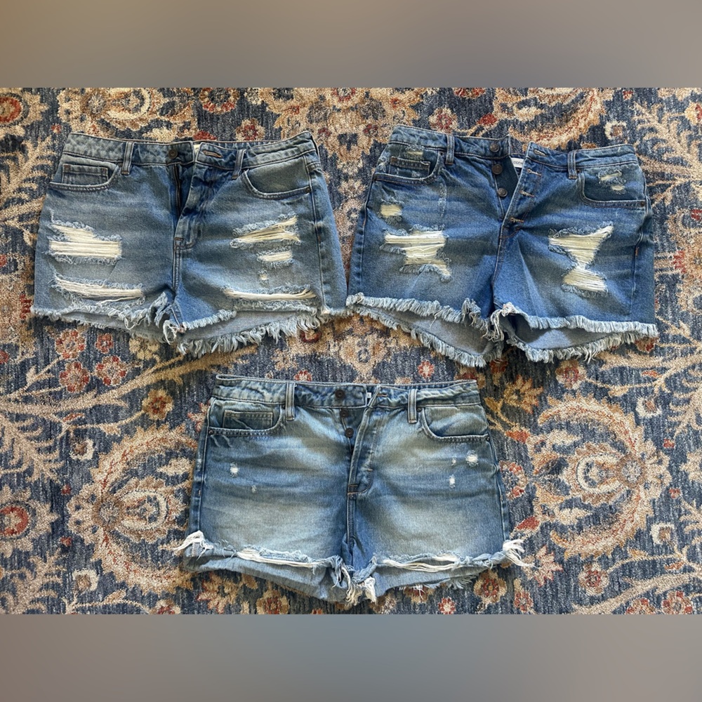 Hidden denim shorts lot of 3 size large, high rise, 100% cotton